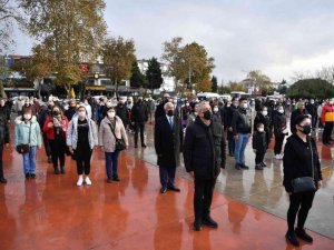 Tuzla’da 10 Kasım Atatürk’ü anma günü dolayısıyla çelenk sunma töreni düzenlendi