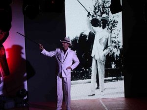 Atatürk Giysi Koleksiyonu Defilesi büyük beğeni topladı