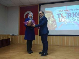 Yunus Emre ve Dünya Dili Türkçe Bilgi Şöleni gerçekleşti