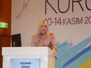 Rektör Özkan: “Plastik cerrahinin ve plastik cerrahların dünyayı değiştirebileceğini biliyorum”