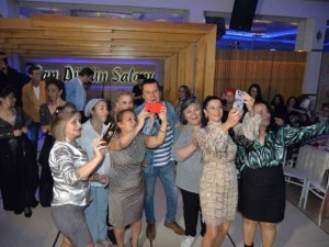 Eskişehirli sanatçılar, ‘Kadınlar Matinesi’nde izleyenleri coşturdular