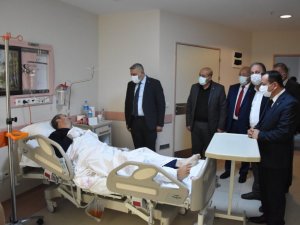 Başhekime "hayırlı olsun", yaralıya "geçmiş olsun" ziyareti