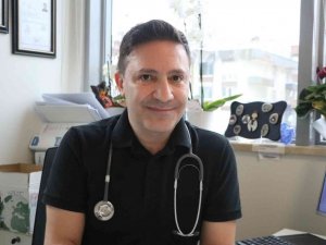 Prof. Dr. Özkaya: "Plazma stoklarının bittiğini duyuyoruz, mutlaka kan bağışında bulunmalıyız"