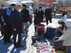 Başkan Akkaya pazar esnafı ile buluştu