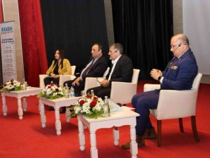 Azerbaycanlı Büyükelçi ve akademisyenler Karabağ Zaferini anlattı