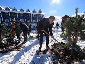Hacılar Erciyes Kapı’da fidanlar toprakla buluştu
