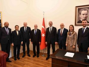 Gaziantep milletvekilleri Adalet Bakanı Gül ile görüştü