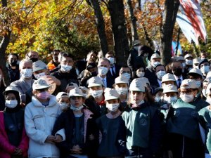 Bin 500 fidan toprakla buluştu