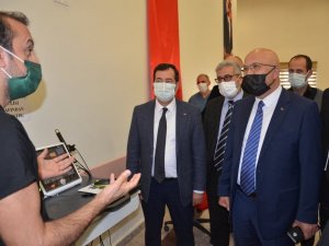 Devlet Hastanesi’ne alınan Göz Biyometri Cihazı’nın tanıtımı yapıldı