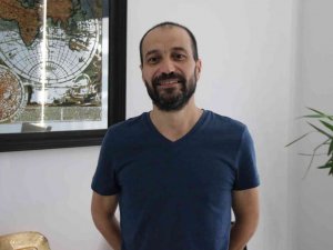 Karnından 2 kiloluk 20 santimetre büyüklüğünde tümör çıktı