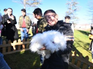 Başkan Çetin şehit çocukları ile buluştu