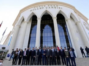 Bakan Kasapoğlu Millet Çarşısını çok beğendi