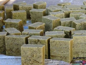 Defne Sabunu, hem temizlik hem şifa sağlıyor