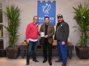 Dünya şampiyonu sualtı fotoğrafçısı, Başkan Ömer Günel’le buluştu