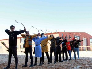 Okçuluk gösterileri yoğun ilgi gördü