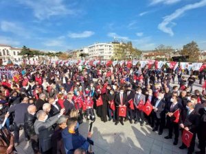 Tekirdağ’ın kurtuluşunun 99’uncu yıldönümünde dev kortej yürüyüşü düzenlendi