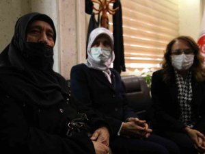 Şehit annesinden İYİ Parti’li Türkkan’a sitem: "Uyuyamaz oldum, uykularımız kaçtı"