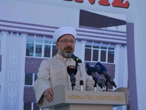 Ali Erbaş: “Cami, okul ve Kur’an kursu yaptıran insanların amel defteri kapanmayacak"