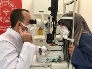 Dr. Yusuf Yıldırım’dan uyarı: “3 Covid hastasından birinde gözüküyor”