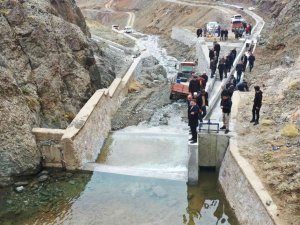 Başkale’de 6 mahalle arazi suyuna kavuştu