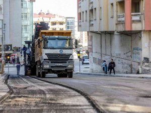 İpekyolu Belediyesi hatalı asfaltı söktürdü