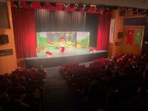 Minik izleyiciler AKM’de buluştu