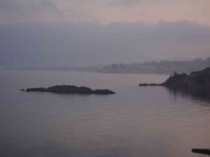 Ayvalık’ta sis ve puslu hava etkili oldu