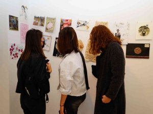 10 ülkeden 238 sanatçıdan toplandı: ’Posta sanatı’ eserleri beğeniye sunuldu