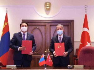 Milli Savunma Bakanı Akar, Moğalistanlı mevkidaşı ile görüştü