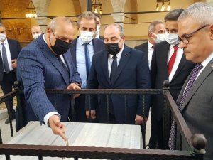 Bakan Varank Osmanlı kenti Safranbolu’yu gezdi