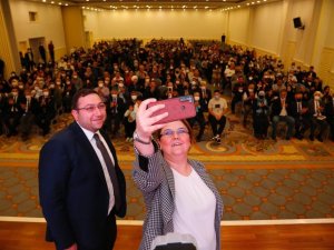 Bakan Yanık: “Bütün dünyaya 15 Temmuz ruhunu, tarihini, gerçeğini tek tek anlatacağız”