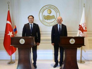 Bakan Soylu: “Terör örgütünü kıskıvrak yakaladık, bir daha nefes alamayacak duruma getirmek istiyoruz”