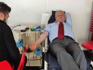 Zafer Anadolu Lisesi öğretmen ve personellerden kan bağışı kampanyası