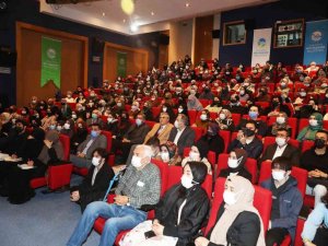 Yazar Nurullah Genç gençlere başarının sırlarını anlattı