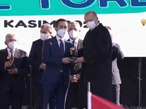 Cumhurbaşkanı Erdoğan’dan Konya Büyükşehir’e Gençlik Faaliyetleri ödülü
