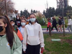 Öğrenciler kuşları ve kelebekleri seyretti