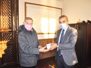 Sanatçı Ahmet Mekin’den Kaymakam Atasoy’a ziyaret