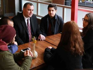 Üniversite öğrencilerine belediyeden ücretsiz yemek