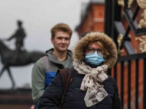 Rusya bin 247 korona virüs nedenli can kaybıyla rekor tazeledi