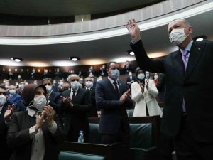 Cumhurbaşkanı Erdoğan: “Şehit yakınlarına hakaret edenlerin bizim de, milletimizin de gözünde milletvekilliği sakıt olmuştur”