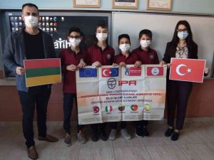 Gediz Altınkent Ortaokulu Litvanya yolcusu