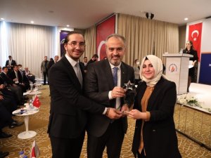 İnegöl Belediyesi ödülünü Antalya’da aldı