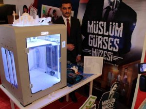 Karaköprü Belediyesi’nin robotu festivalde ilgi odağı oldu