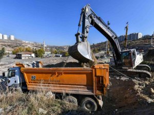 Ankara Büyükşehir, Mamak’ta kentsel dönüşüm çalışmalarını hızlandırdı