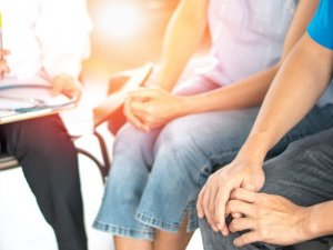 Eşlerin birlikte tedavi olması şart