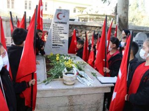 Şehit Kaymakam Saim Bey kabri başında anıldı