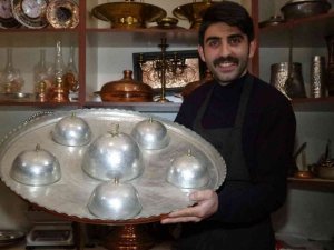 Tabldotun atası “gelin damat tepsisi” olarak kullanılıyor