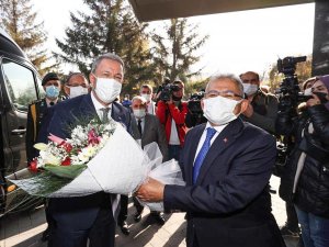 Hulusi Akar, Başkan Büyükkılıç’ı ziyaret etti