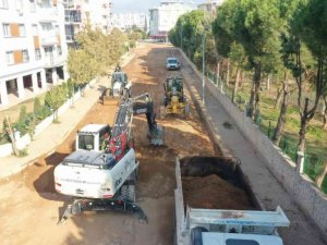 Aydın Büyükşehir Belediyesi yol yapım çalışmalarını sürdürüyor