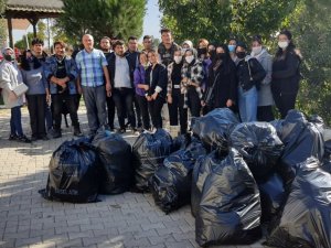 ADÜ Köşk MYO Öğrencileri çevre temizliği yaptı